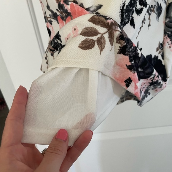 PinkBlush Petite White Floral Maternity Dress - Picture 3 of 4